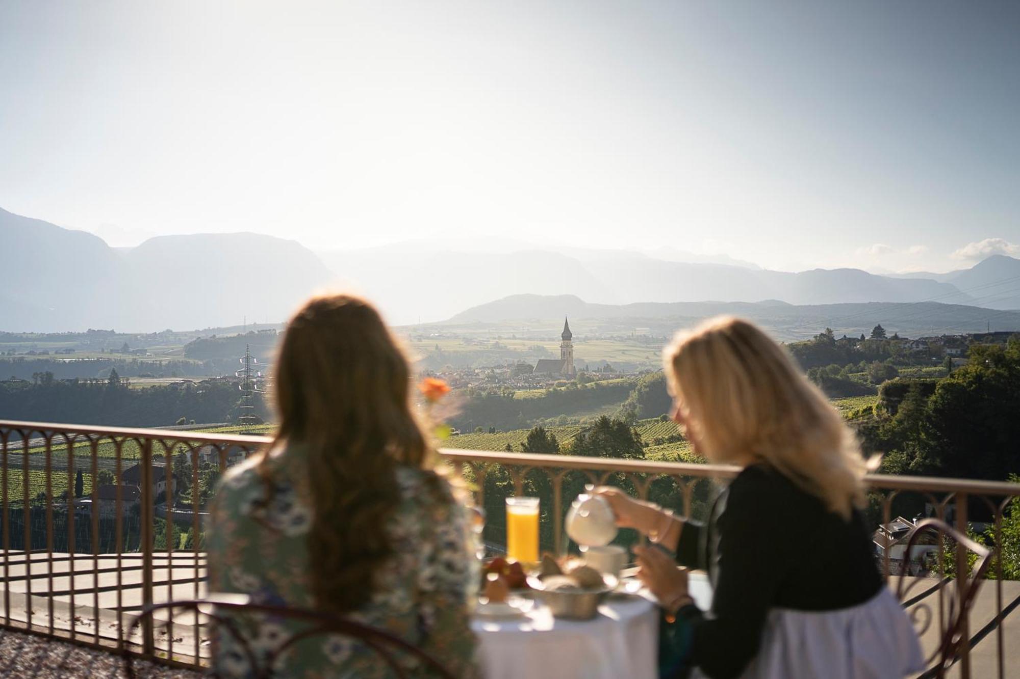 Schloss Hotel Korb Appiano Sulla Strada Del Vino Exterior foto